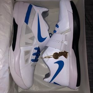 KD 4 “Thunderstruck”